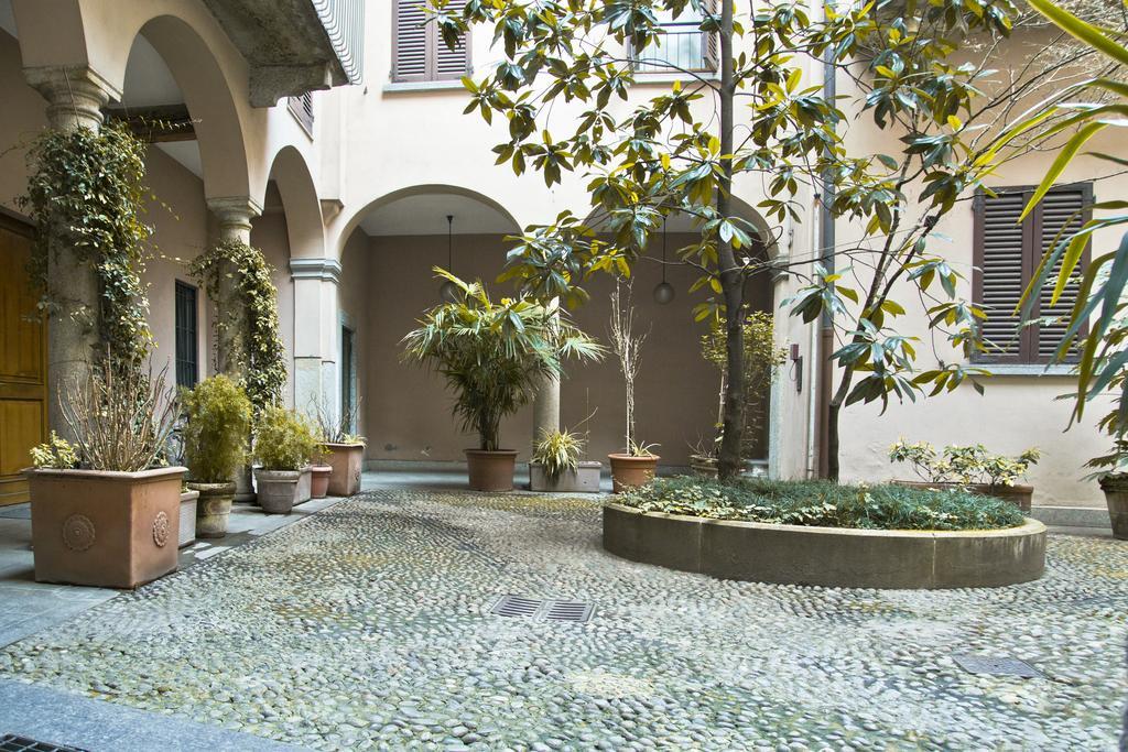 San Maurilio Apartments Milan Exterior photo