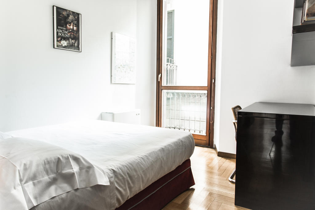 San Maurilio Apartments Milan Room photo